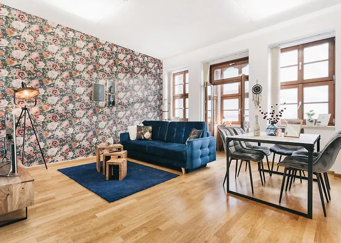 STYLE Residenz Dresden direkt an der Frauenkirche NETFLIX